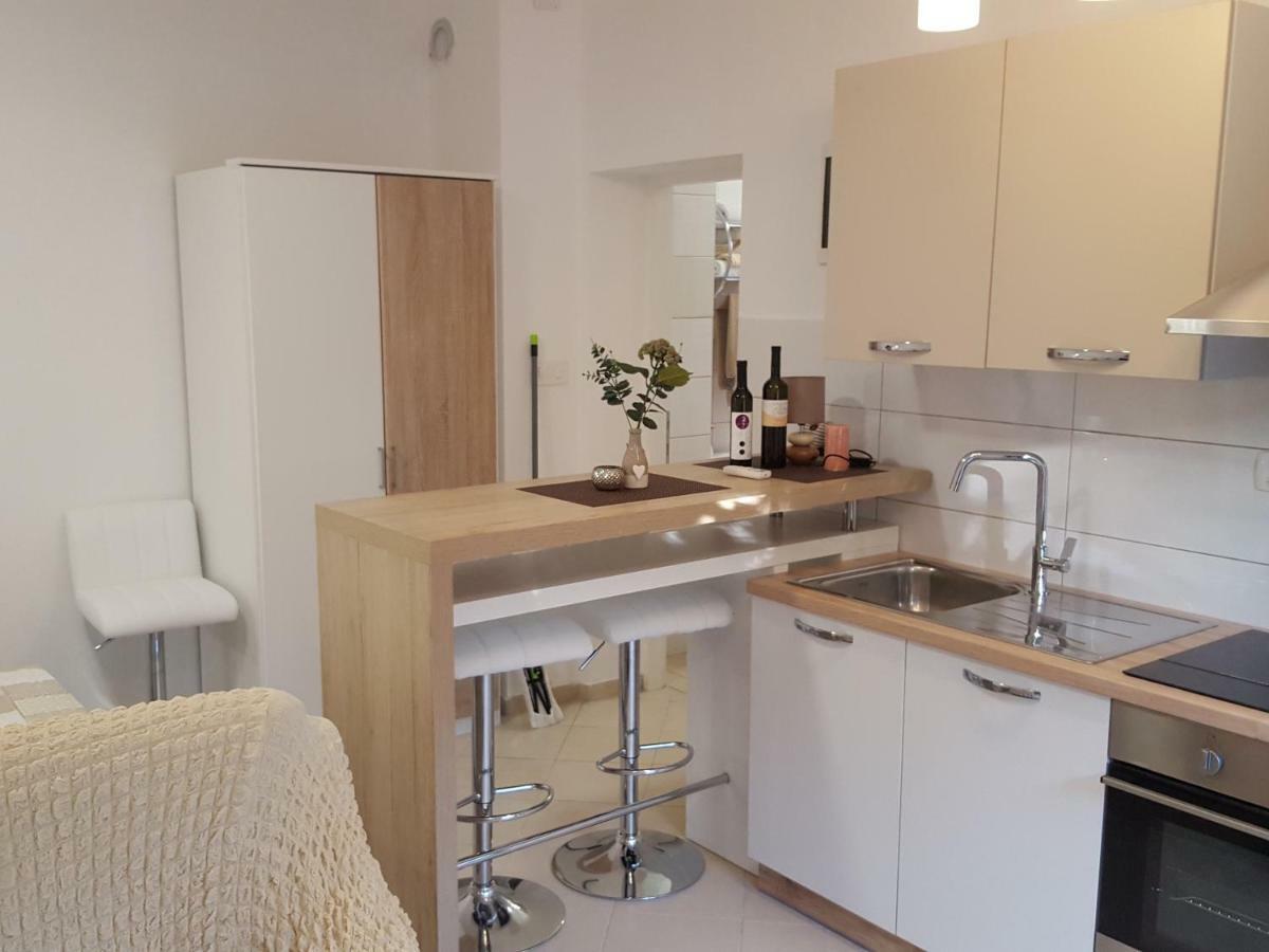 Studio Apartman D&D Баньоле Екстер'єр фото