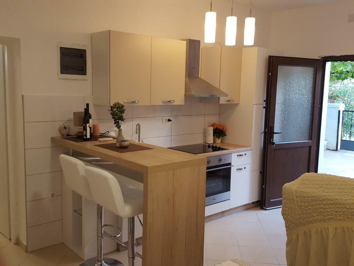 Studio Apartman D&D Баньоле Екстер'єр фото