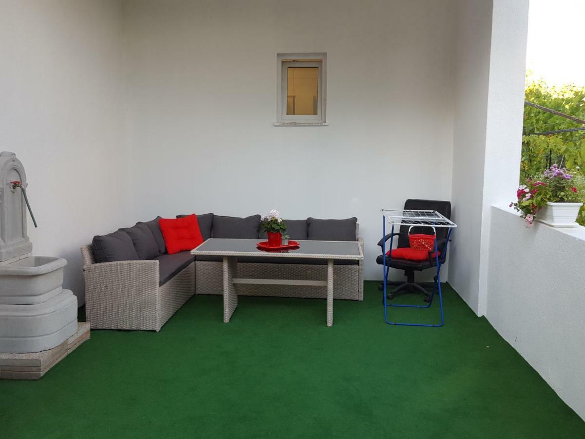 Studio Apartman D&D Баньоле Екстер'єр фото