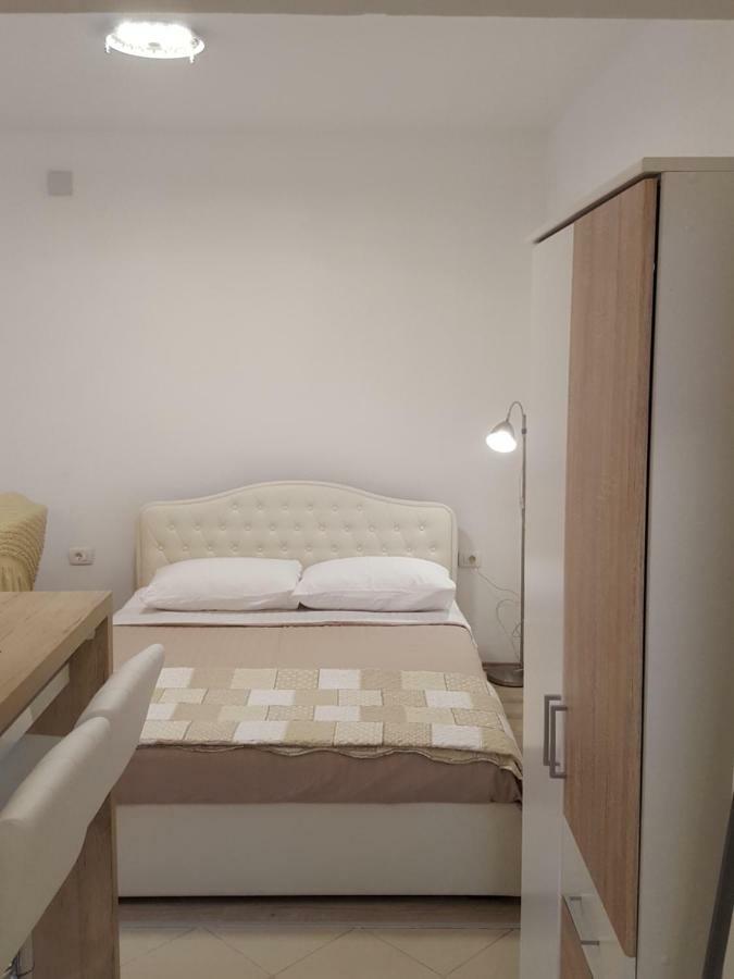 Studio Apartman D&D Баньоле Екстер'єр фото